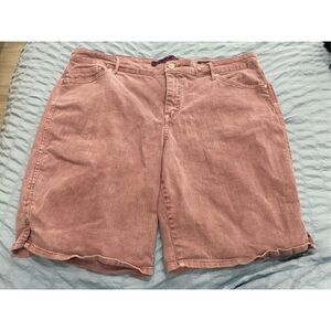 Gloria Vanderbilt Pink Bermuda Shorts Size 16